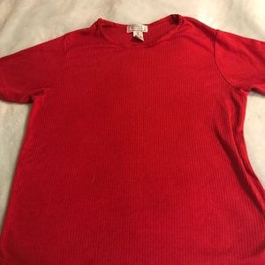 Simple lined red top